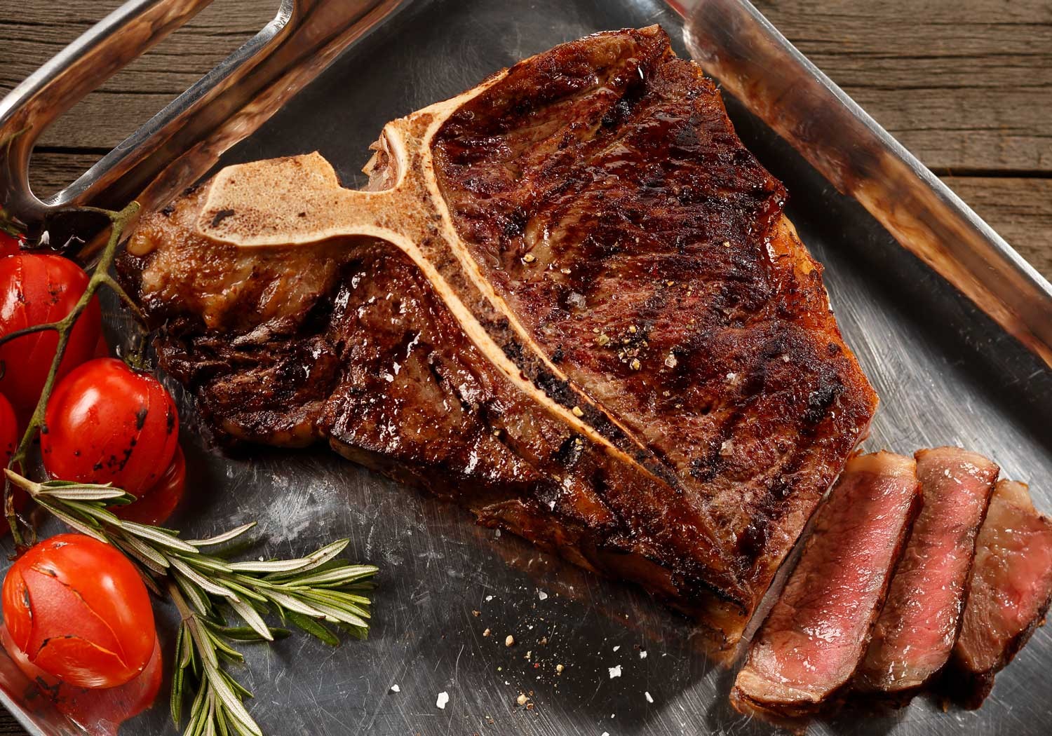 T-bone nướng sốt BBQ Âu